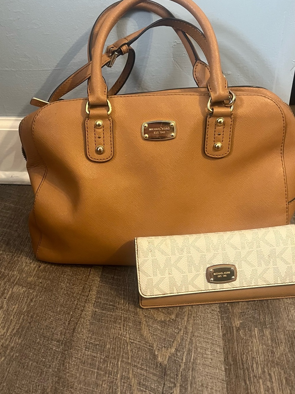 2 pc Michael Kors Camel Leather Dome Satchel Purse & wallet with Gold Hardware